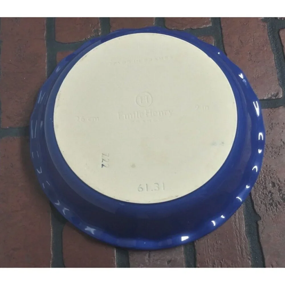 VTG Emile Henry Souffle Baking Dish France Blue Round Ruffled Scalloped Edge EUC